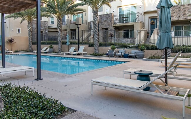 Building Photo - Beautiful contemporary design home in Bressi Ranch!