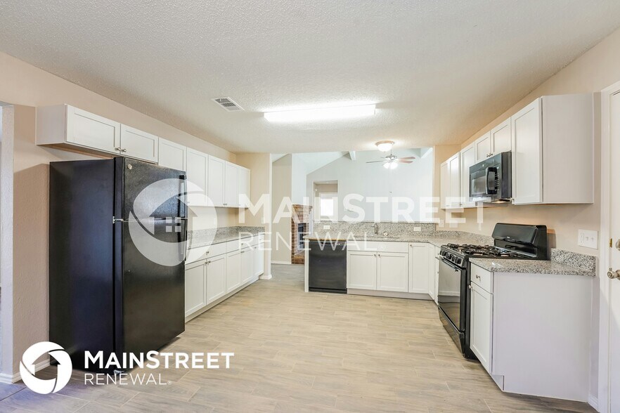Building Photo - 7132 Penshire Dr