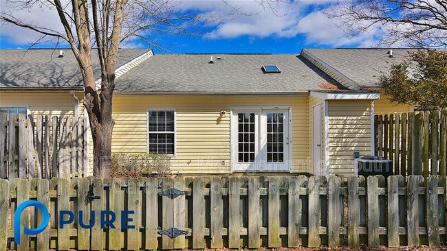 Building Photo - 323 Twin Eagles Dr