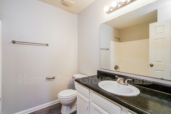 Building Photo - 5546 Bracken Dr