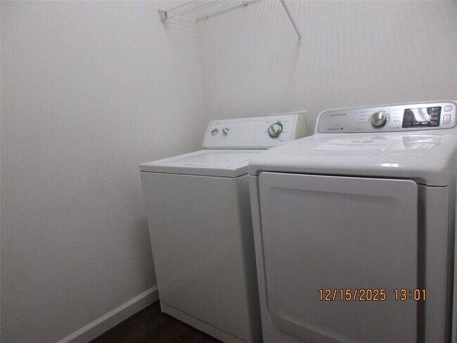 Building Photo - 3230 Stratton Cir