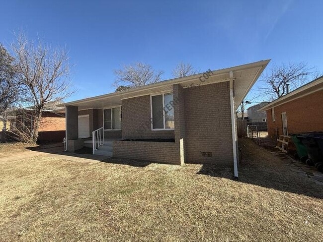 Building Photo - 4804 N Woodward Ave