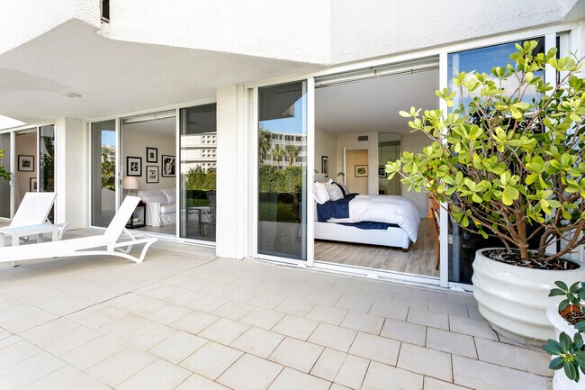 Building Photo - 2773 S Ocean Blvd