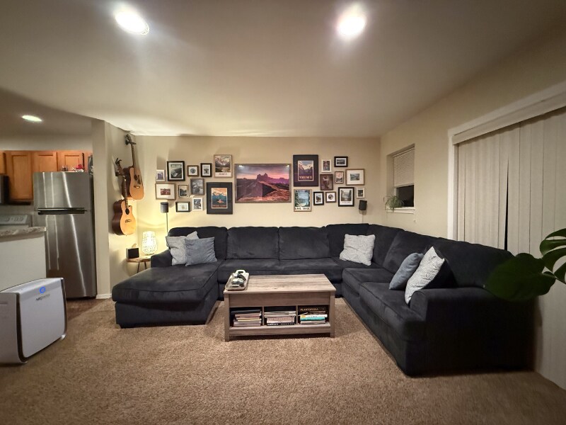 Building Photo - 60 Spyglass Ln