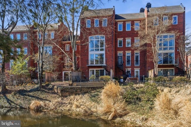 Building Photo - 3919 Georgetown Ct NW