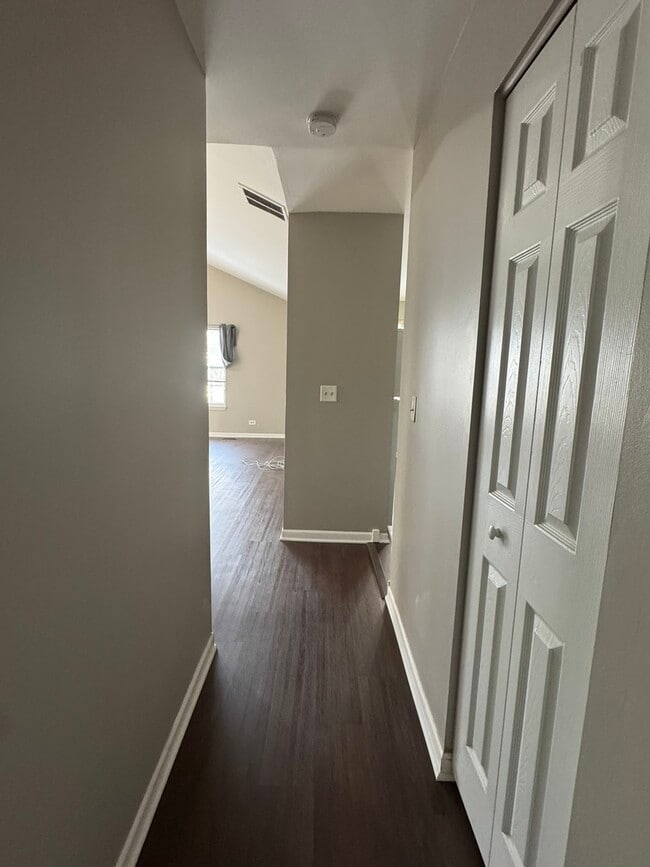 Building Photo - 1349 Orleans Dr