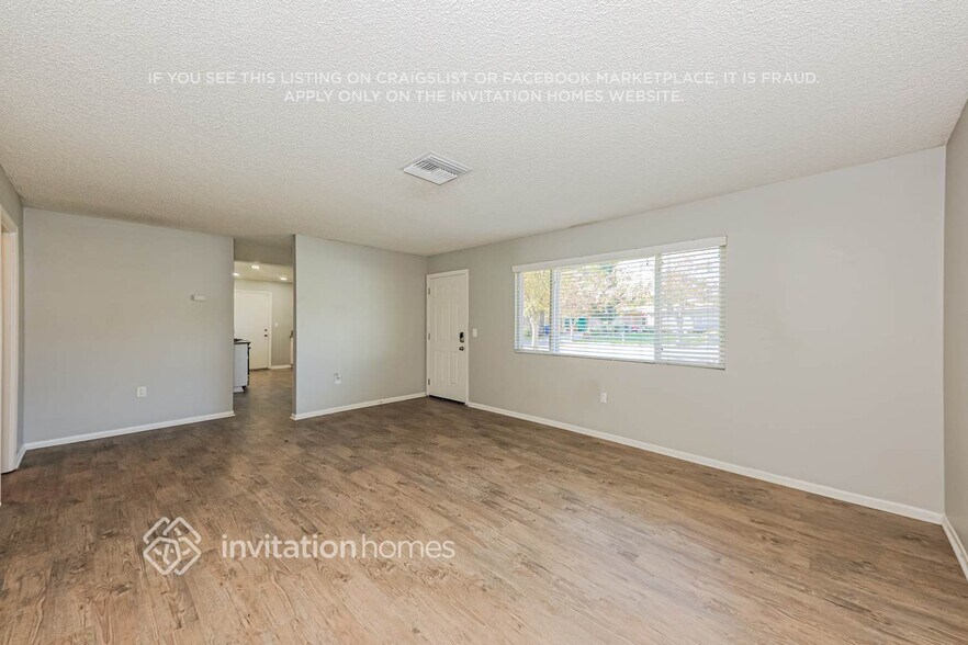 Building Photo - 3937 N Golden Ave