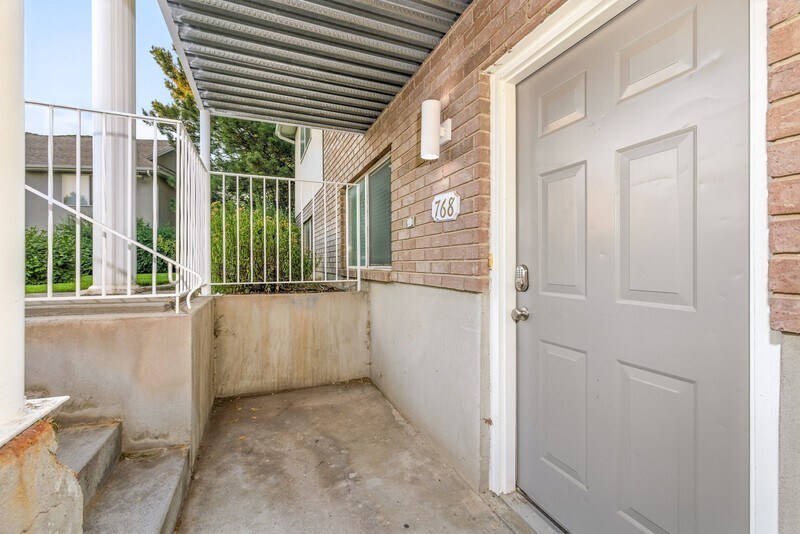 Building Photo - 768 N 1060 W