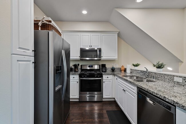 Building Photo - 7221 Cedar Rd