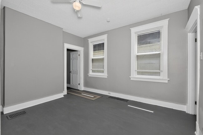 Building Photo - 2741 Dakota Ave
