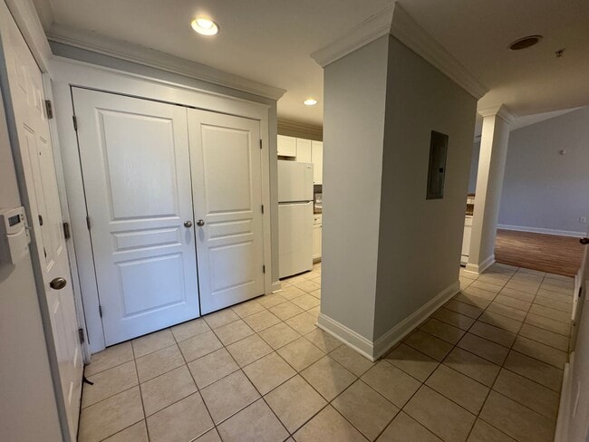 Building Photo - Available Now! 2 Bed/2 Bath in The Woodlands!