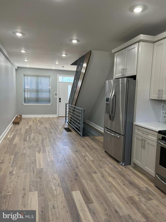 Building Photo - 2126 N Darien St