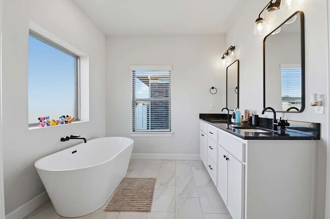 Building Photo - 1271 Bootleg Rd