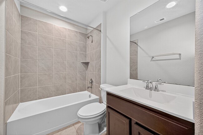 Building Photo - 29627 Juntti Park Ct
