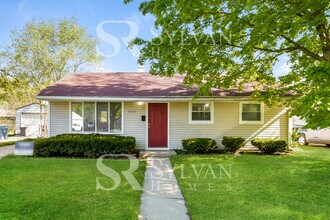 Building Photo - Enjoy living the good life in this 3 bedro...