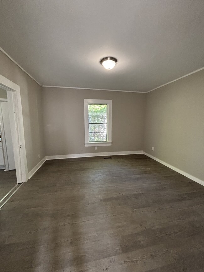 Building Photo - 513 62nd St