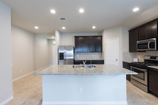 Building Photo - 29311 Dunns Creek Ct