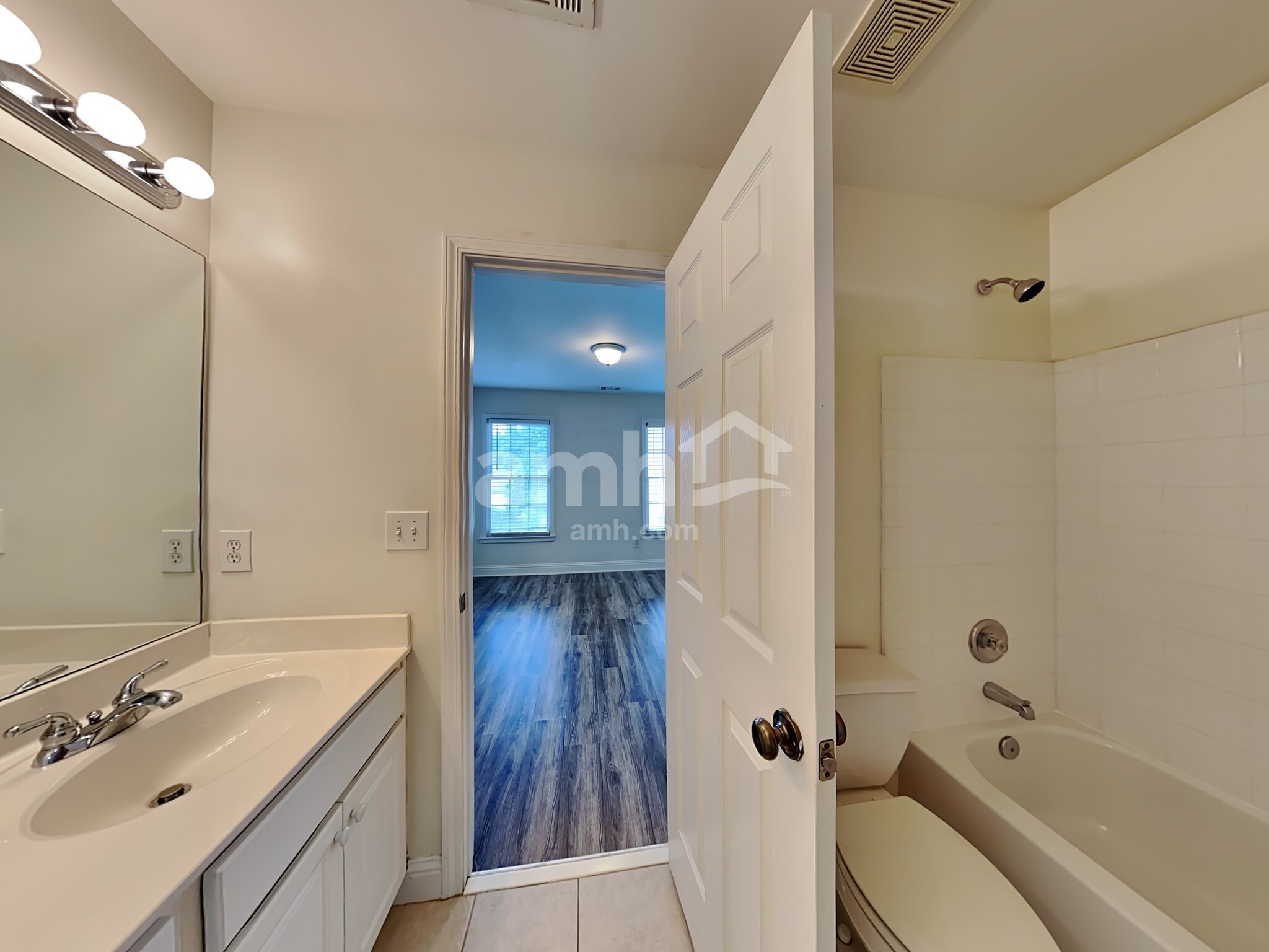 Building Photo - 956 Chippewa Oak Dr