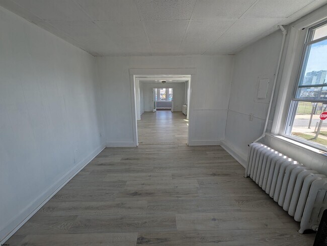 Building Photo - 420 N Massachusetts Ave