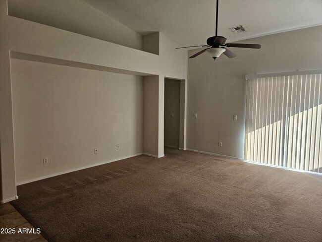 Building Photo - 41187 W Bravo Dr