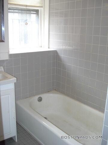 Building Photo - 137 Park Dr