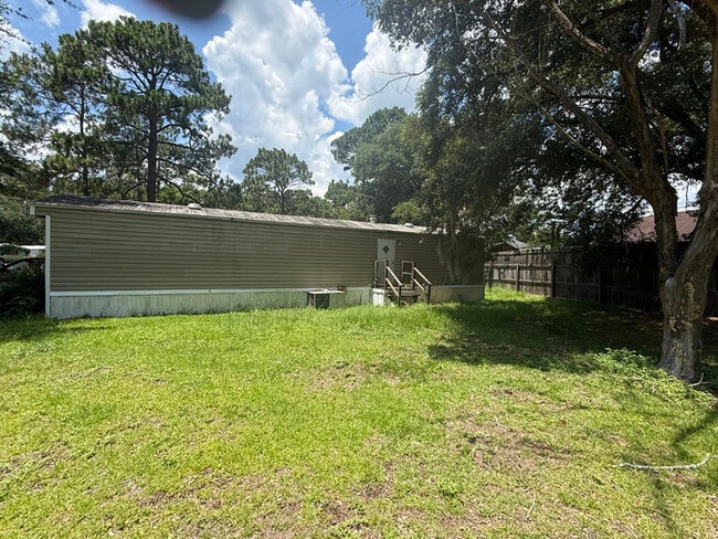 Building Photo - 3840 US-17