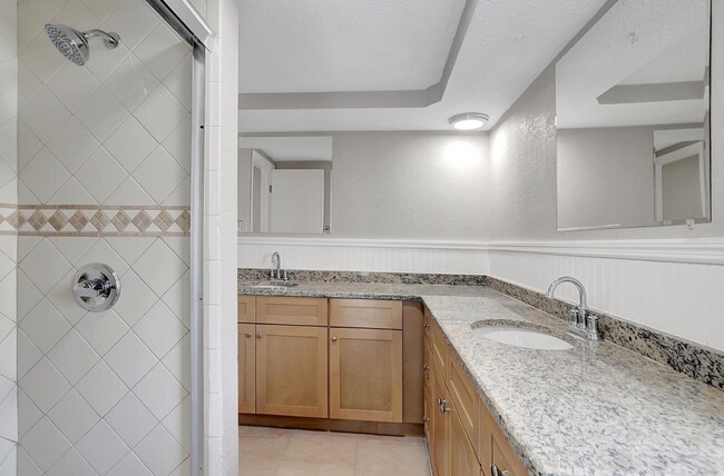 Building Photo - 7210 Parrot Dr