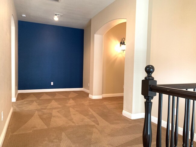 Building Photo - Four Bedrooms, Loft, and Downstairs Bedroo...