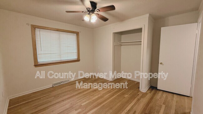 Building Photo - 273 S 13th Ave