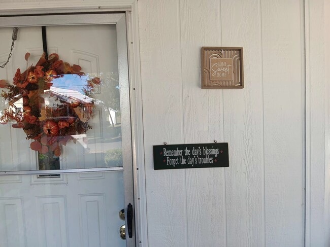 Building Photo - 206 2nd St NW