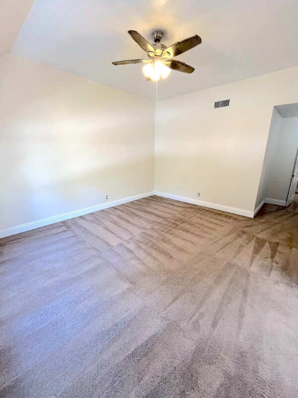 Building Photo - 111 E Rosewood Ct