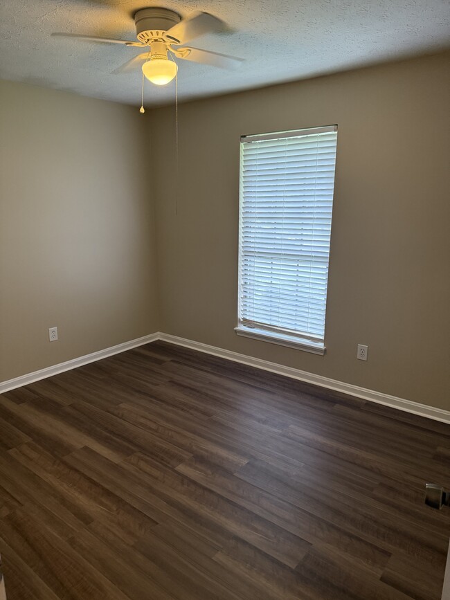 Building Photo - 6411 Bilsim Ln