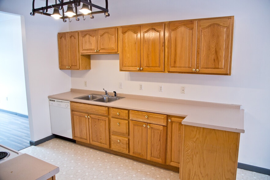 Building Photo - 1460 Blue Course Dr