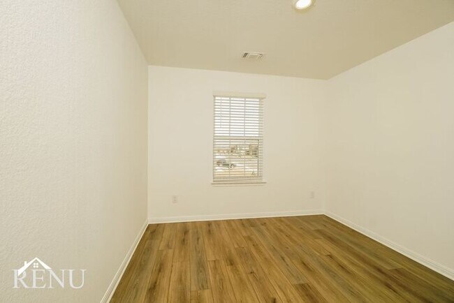 Building Photo - Coming Soon!