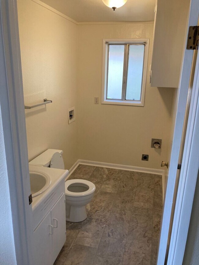 Building Photo - 3791 Onyx St