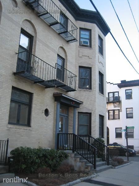 Building Photo - 1 br, 1 bath  - 134 Saint Marys St