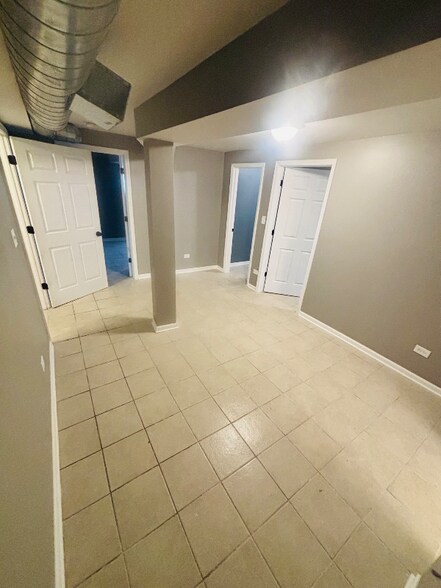 Building Photo - 7127 S Normal Blvd