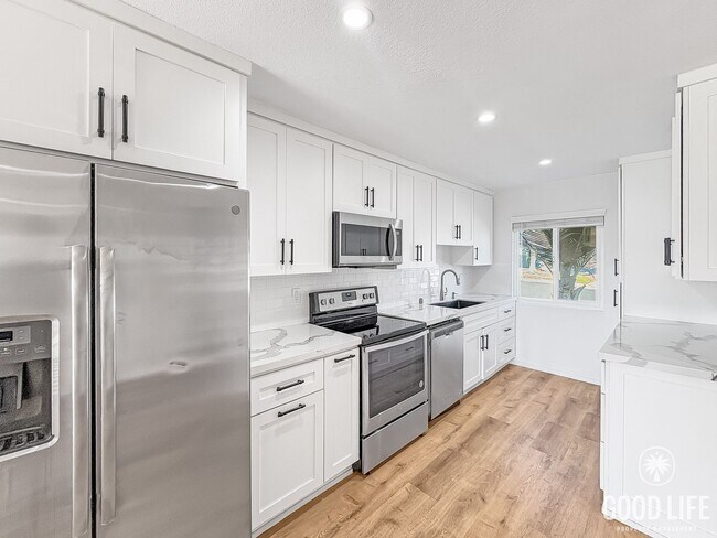 Building Photo - Beautiful 2B/1.5BA Condo For Rent In University City!