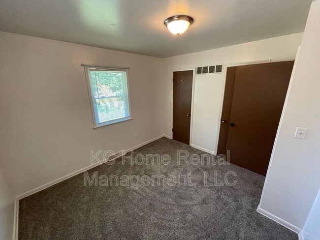 Building Photo - 236 Bonaire St