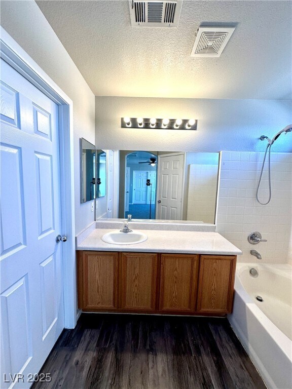 Building Photo - 2119 Tierra Del Verde St
