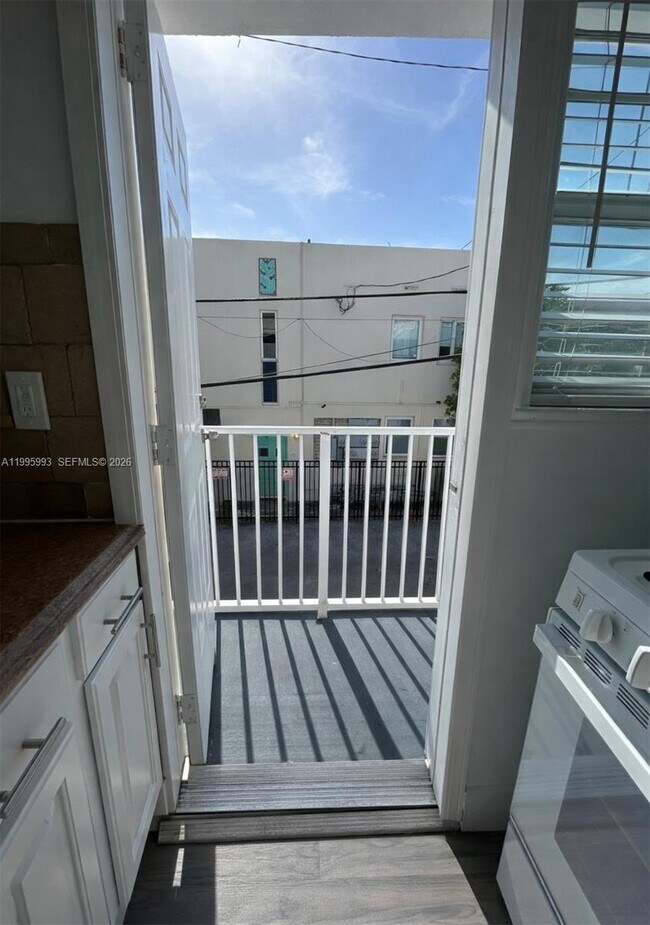 Building Photo - 1024 Pennsylvania Ave