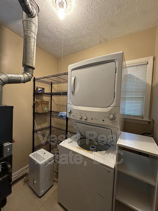 Building Photo - 606 Cullom St
