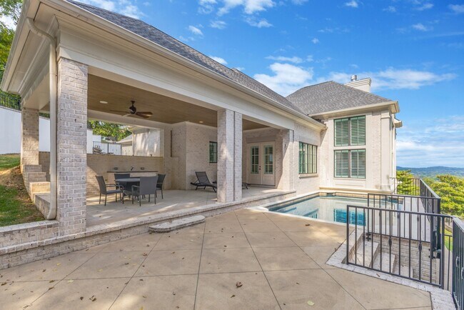 Building Photo - 5014 Mountview Pl