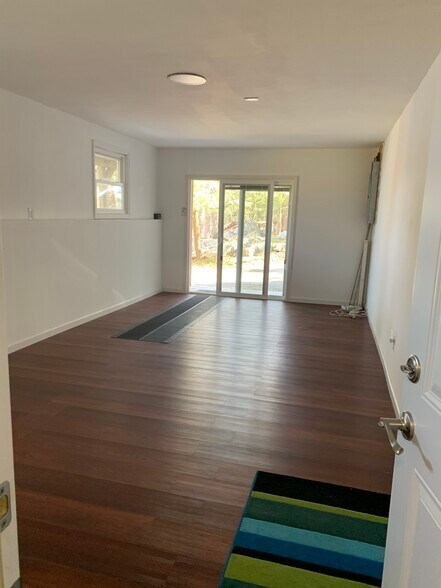 Building Photo - 96 Sagamore Dr