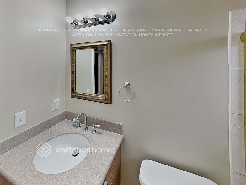 Building Photo - 5521 SW 58th Ct