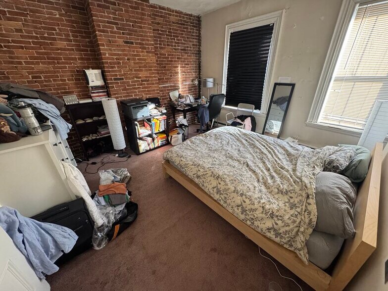 Primary Photo - 23 Worcester Sq