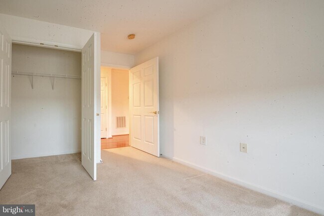 Building Photo - 12236 Roundwood Rd