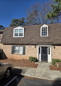 Building Photo - 5808 Hunting Ridge Ln