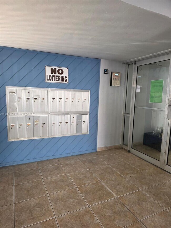 Building Photo - 7440 Harding Ave