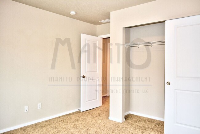 Building Photo - **COMING SOON** Eagle Ridge Gem